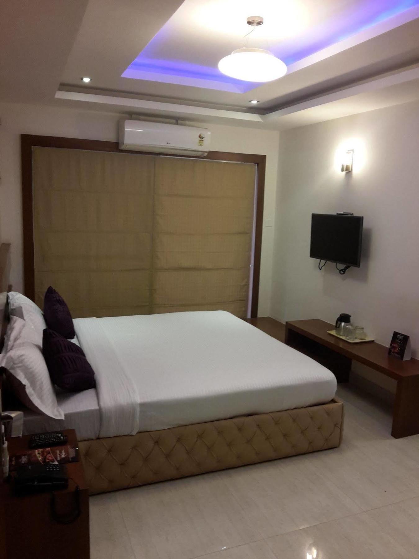 Icon Suites By Bhagini Bangalore Luaran gambar