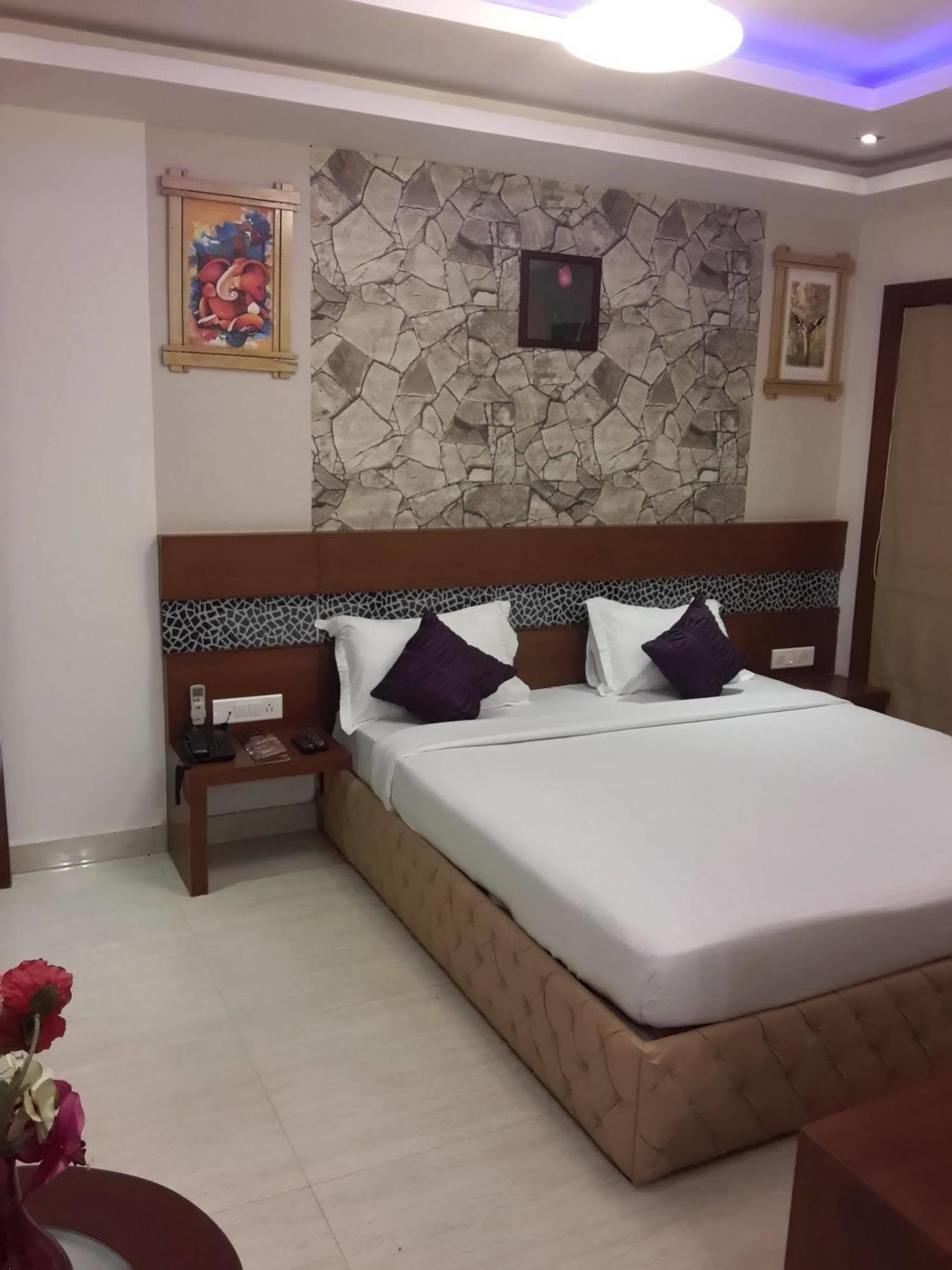 Icon Suites By Bhagini Bangalore Luaran gambar